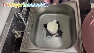 Wet and bubble farts in the sink