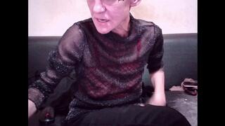 SAY HI IF U R A SMOKER