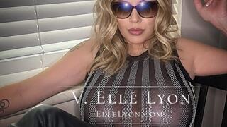 Elle Lyon is a Woman Who Knows What She Wants
