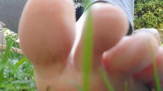 Giantess tramples you in a public garden 4K