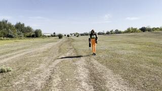 TORY IS LOOKING FOR A CAMPING PLACE_1