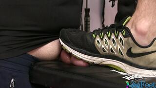 David S Cock Trampling With Trainers HD