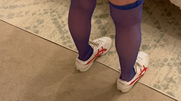 Cheerleader Sneaker Fetish Porn - ASICS Cheer Shoes Fetish - PORNMEKA