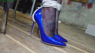 Helplessly bound in her chair as her leather bound tits get stretched to the ceiling (WMV HD 8000kbps)