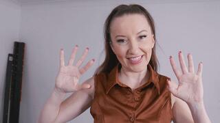 Roxee Suffers Under Sophia's Nails! (SD version)