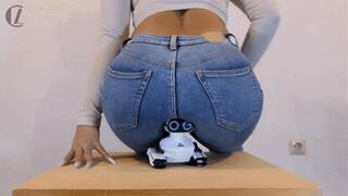 Sina Little Robot Crush