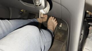 2023: Kammie Soles Punishing the Honda with Bare, Very Stinky Feet