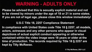 Cleavage Stuck: Tilly McReese and Lee Von Lux (HD)