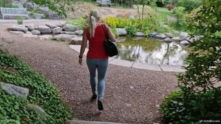 I go with only one shoe and barefoot in pantyhose wmv 1280 x 720