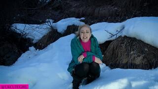 Peeing naked in the snow