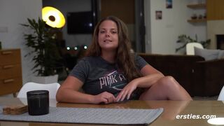Lea öffnet Ihre Beine Für Die Ersties Community