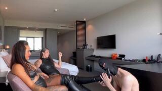 Duo bootworship with some ch0cking on the side