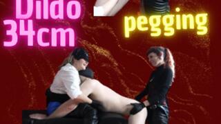 This video deserves to be watched and begged for more, pegging 34cm With Two Powerful Women