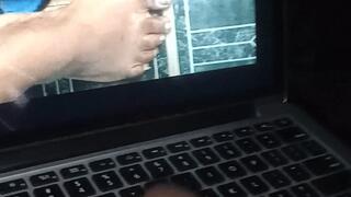 masturbate while i look at my friends feet