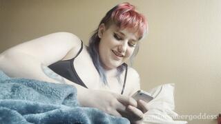 Phoenix Crushes The Tiny Spying On Her Sexting With Her Boobs- 1080p