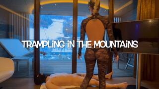 GEA DOMINA - TRAMPLING IN THE HOUSE IN THE MOUNTAINS