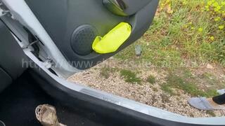 Leatitia drives with golden sandals a Dacia - Shoulder POV