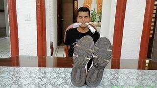 Gagged Twink Receives Foot Tickling With Various Tools Such As Hairbrush, Toothbrush & Fingers (MP4)