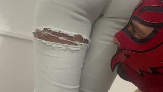 Smelling Francini's fart 6