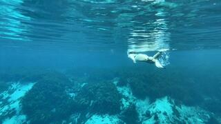 Bond Girl finds her zipper!