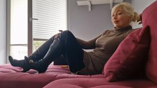 Zünde dir jetzt mit mir eine Zigarette an ! Sonst werde ich wütend ! German Video