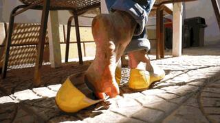 In the garden barefoot WMV (1920x1080) FHD