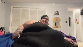 Immobile Reenaye Starr tries to make the bed SD