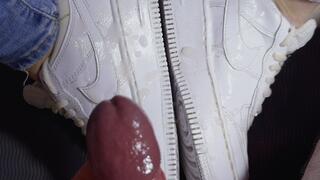 Shoejob with cum-stained Nike AF1, cumshot on shoes