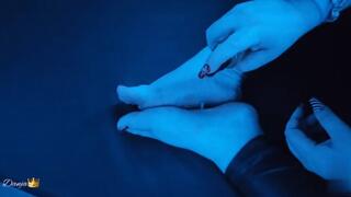 Oil feet with cum Countdown - Füße einölen mit Spritz Countdown