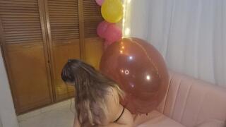 Blow Big balloon red (4-4) no pop topples show