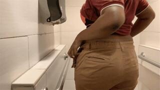 Lashayy's Public Farts and Plops!! MOV