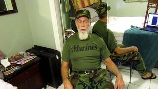 I Teach a New Recruit How to Get Along with his Buddies