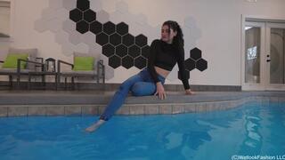 Bella Luxx - Seductive Swim in Jeans and Crop Top