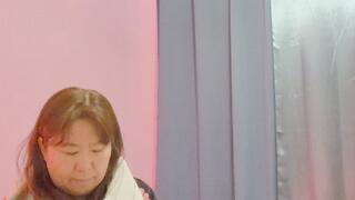 CUSTOM SHOW I MEET A EUNUCH IN MY QUEENS PALACE AND TOUCH HIS BALLS AND MORE POV