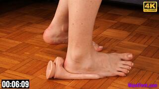 Abigail Dildo Crush - 4K MP4