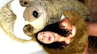 Heavy Petting! 3 (starring Bella Luxx) (MP4)