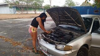 Repair car in heels and then pump the pedal and start it(3)