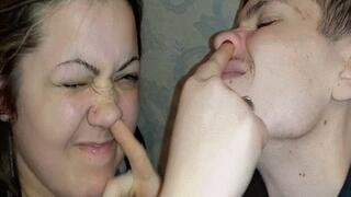 Let's play with our noses MP4