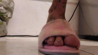 Pov under Giantess doing dishes Soft Slippers Shoeplay toè tapping