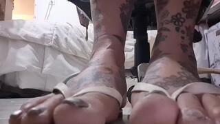 HD Pov under Giantess unawares chair Flip flip foot tapping asmr shoeplay