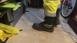 Garbageman stomping some old Trash