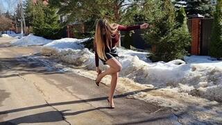 Sexy Nina in Nando muzi high heels slingbacks walking, tights + nando muzi slingback walking, shoeplay