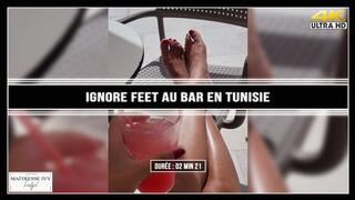 Ignore feet au bar en Tunisie 4K