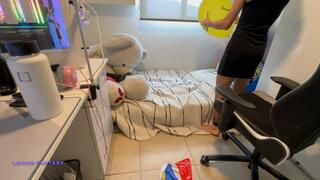 Owllete pops balloon with scissors