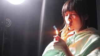 4K likes the feeling of smoking 1