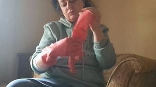 THE SOFT TOUCH OF RUBBER GLOVES