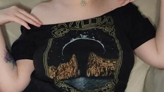 Cute Goth Gets Off
