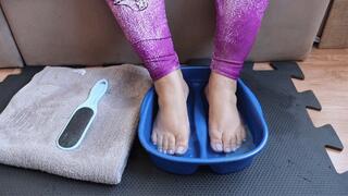 Dolce Amaran in massive extraction of the her dust foot - PEDICURE - FOOT DUST - BAREFOOT - FOOT DOMINATION - FOOT HUMILIATION - FOOT SLAVE TRAINING - FOOT ADDICT - POV - BBW FEET - MATURE - FOOT FOOD - FEET CARE - BBW GODDESSES - FEET SCRUB