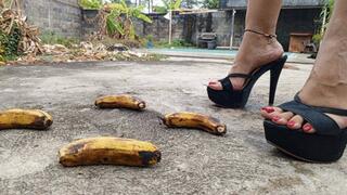 Crushing and stomping on bananas with my high heels (3)