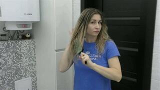 I comb my damp hair and then blow dry it MP4 HD 720p